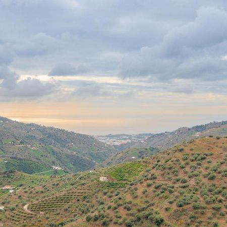 Cortijo La Encina Villa Sayalonga ภายนอก รูปภาพ