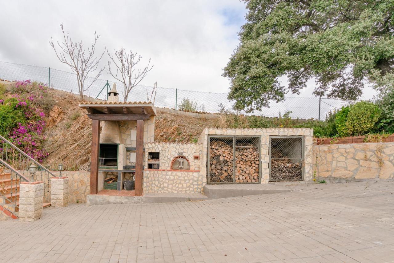 Cortijo La Encina Villa Sayalonga ภายนอก รูปภาพ