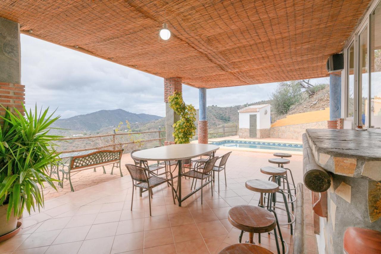 Cortijo La Encina Villa Sayalonga ภายนอก รูปภาพ